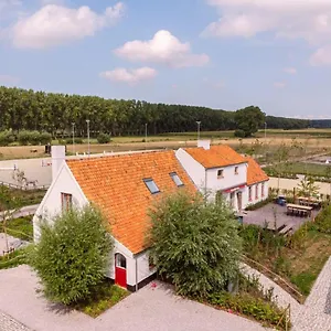 https://lady-charming-double-room-at-ranch-de-blauwe-zaal.bruges-hotels.info