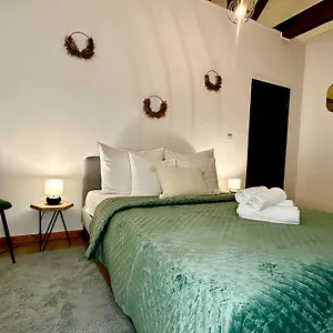 Apartment Luxury By Rikas, Antwerpen